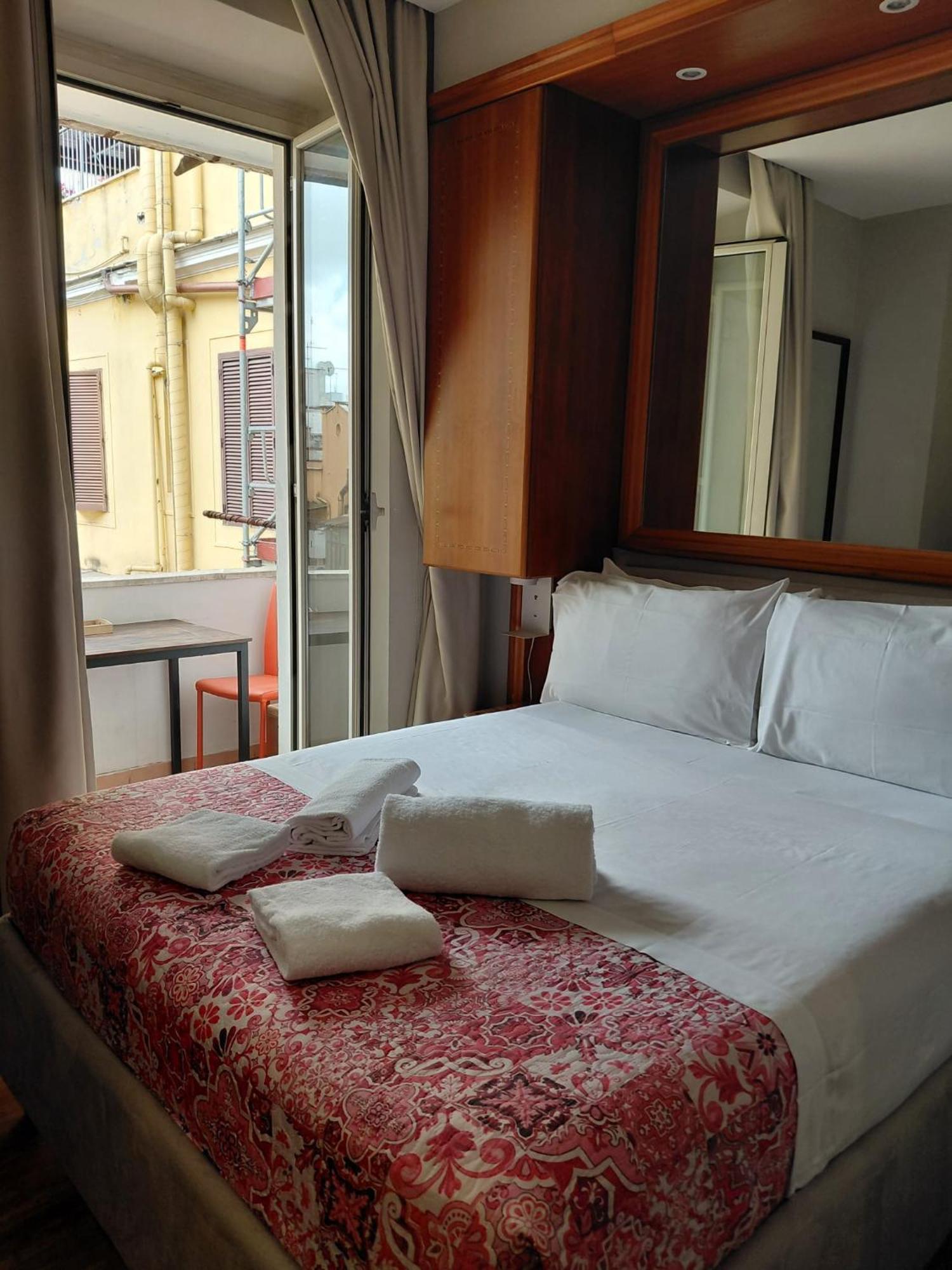 Affittacamere Regio Rome Bagian luar foto